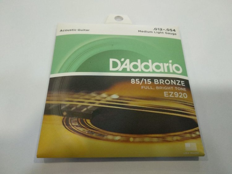 Струны D'Addario EZ920 для акустических гитар (бронза) 012-054 (реплика)